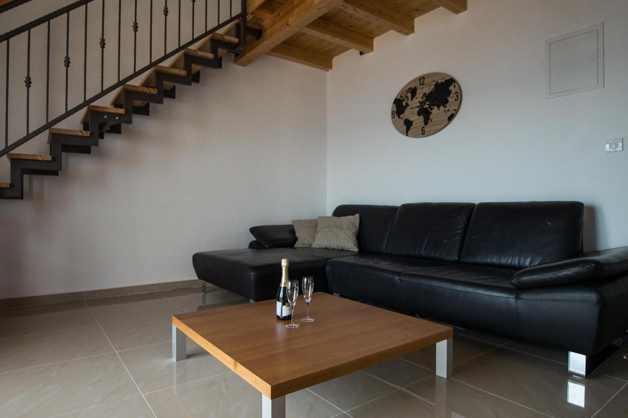 Villa Stipe Jesenice  Dış mekan fotoğraf